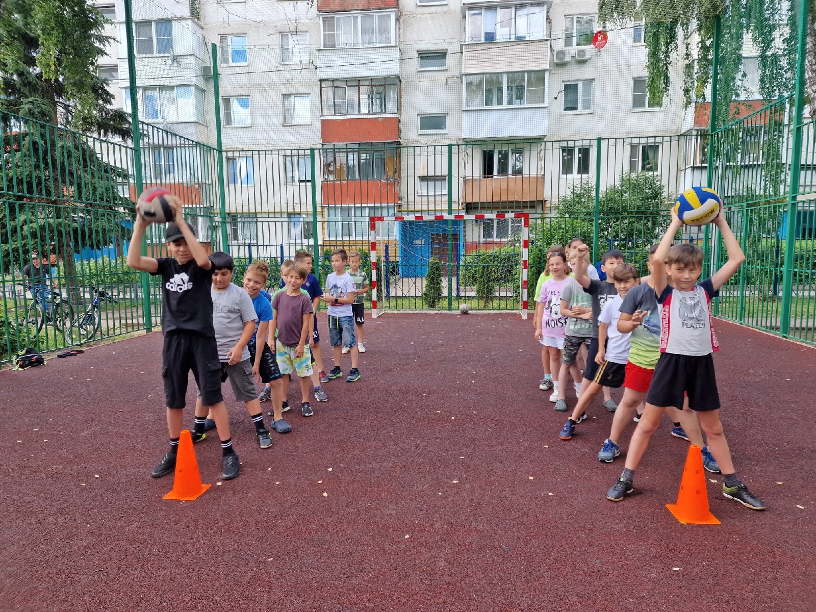 15 июля на детской площадке в п.Горки-2 прошла игровая программа 